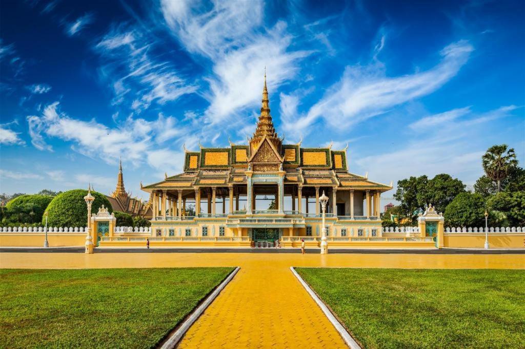Essence Hotel-Phnom Penh Ngoại thất bức ảnh