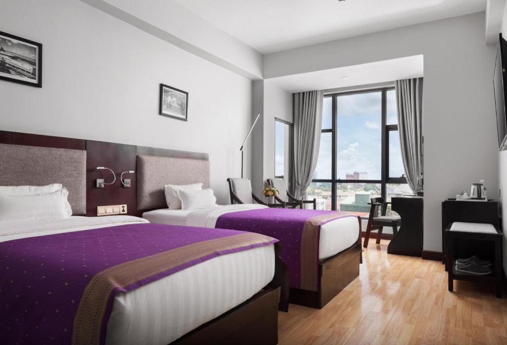 Essence Hotel-Phnom Penh Ngoại thất bức ảnh